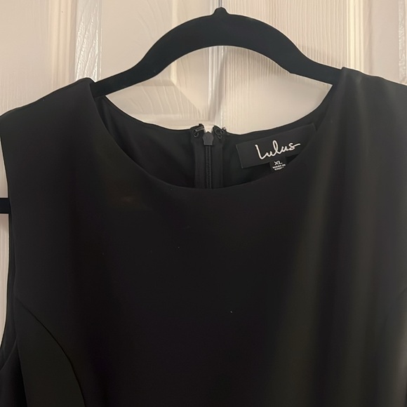 Peplum flair with cutout waist. - Picture 4 of 5